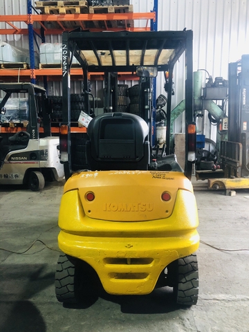 Xe nâng điện 2 tấn dịch giá chui công (container) nâng cao 4,5 mét