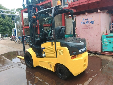Xe Nâng Điện 3 Tấn Cũ Komatsu FE30-1 Sản xuất 2018