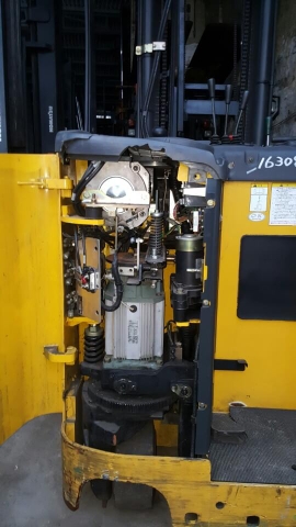 Xe nâng điện đứng lái 1,3 tấn Komatsu