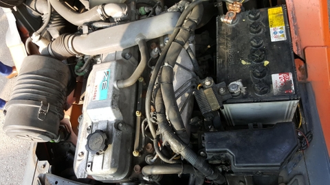 Xe nâng động cơ dầu Toyota 3 tấn