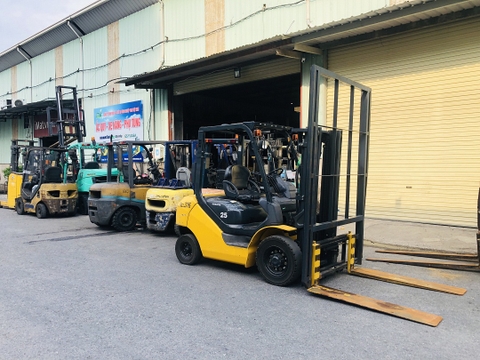 Xe Nâng Komatsu 2,5 Tấn Máy Dầu | KOMATSU FD25T-17