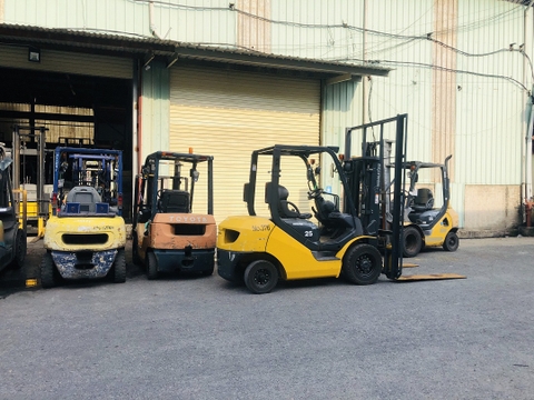 Xe Nâng Komatsu 2,5 Tấn Máy Dầu | KOMATSU FD25T-17