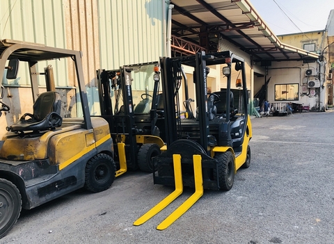 Xe nâng chạy xăng 1,8 tấn - 2 tấn đời cao 2019