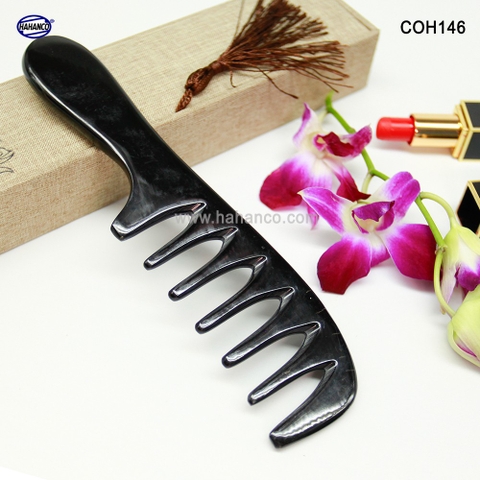 Lược Sừng massage đầu giúp lưu thông máu - COH146 (Size: XL - 20cm) - Răng thưa -Horn Comb of HAHANCO -Chăm sóc sức khỏe