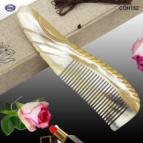 Lược sừng xuất Nhật - COH152 (Size: M - 16,5cm) Lược đuôi thon nhỏ gọn - Horn Comb of HAHANCO - Chăm sóc tóc