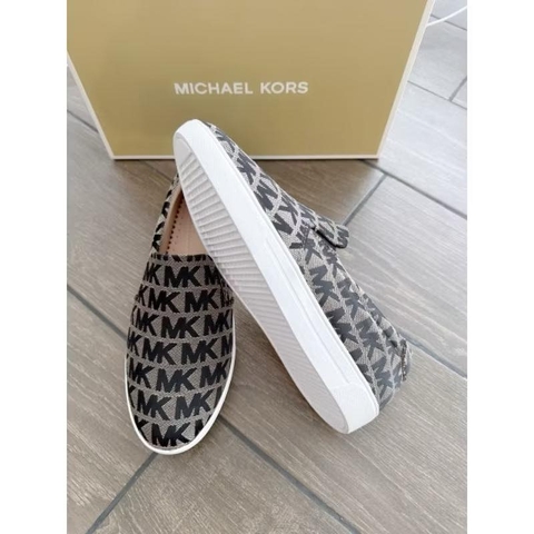 Slip on M**icheal kors logo