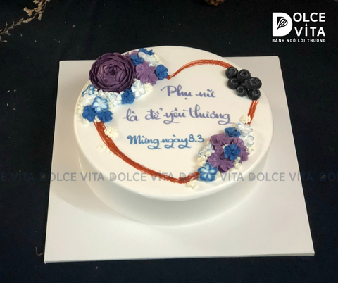 790 (80) Bánh trang trí vòng hoa trái tim