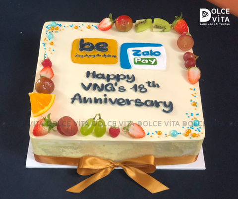 [1218] (70) Bánh kem sinh nhật 18 năm của VNG