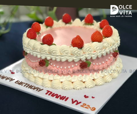 792 (80) Bánh trang trí phong cách retro, dâu tây