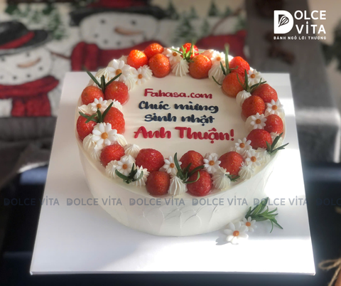 [2913]  (60-90-140-160) Bánh kem trang trí dâu tươi mát cho mọi dịp