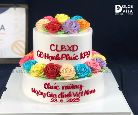 [1542] Bánh kem tầng trang trí hoa hồng cho nhiều dịp