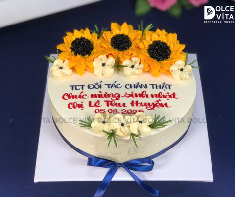 [1788] (70-90-130) Bánh mousse bắp ngọt trang trí hoa hướng dương rực rỡ