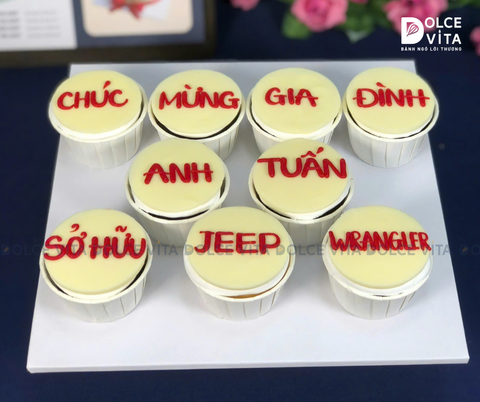 [1796] Cupcake Trang Trí Socola Viết Thông Điệp – Nhỏ Gọn & Ý Nghĩa
