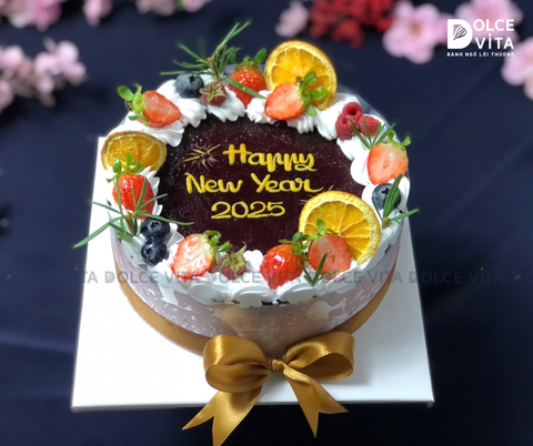 212 Bánh mousse dâu tằm sữa chua mừng năm mới