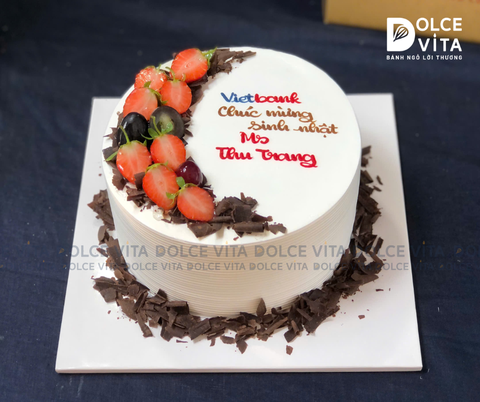 001 Bánh kem truyền thống mứt dâu tằm (MulBerry Cake)