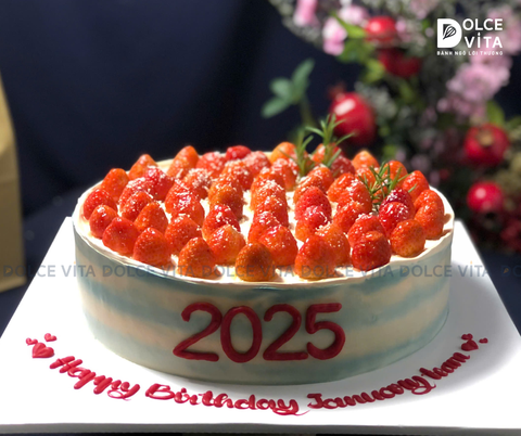 005 (60-100-140-200) Bánh trang trí dâu tây