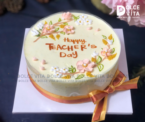 989 (20-30-50-60) Bánh mousse bắp ngọt vẽ hoa tặng cô ngày 20.11