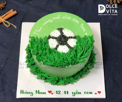 228 (50) Bánh vẽ quả bóng trên sân cỏ người thích bóng đá