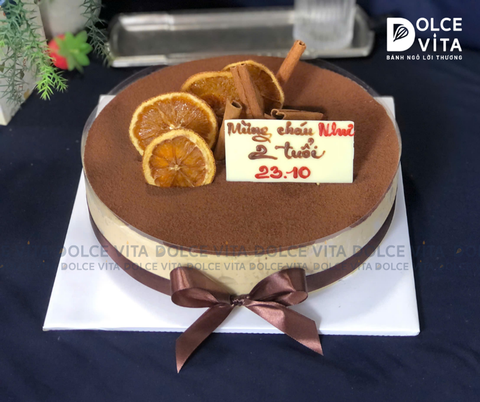 T025 - Tiramisu trang trí cam sấy - quế