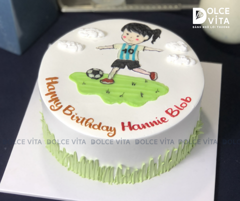 [1895] (70) Bánh kem vẽ cầu thủ nữ đá banh - dành cho tín đồ bóng đá bé gái