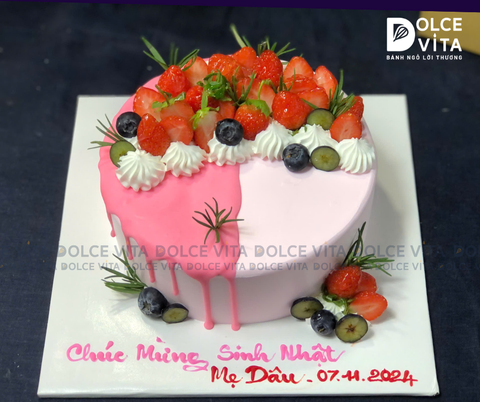 264 (50-80-120-150) Bánh Kem Dâu Tông Hồng Ngọt Ngào