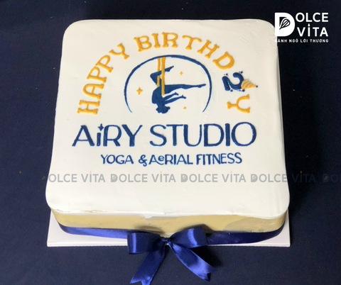 818 (80) -  Tiramisu hình vuông vẽ Logo Airy Yoga