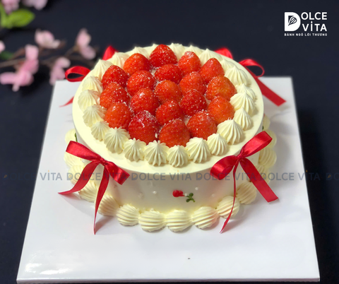 1092  (60-90-140) Bánh trang trí dâu tây