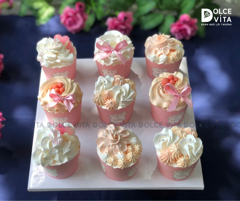 1103 Set 9 cupcake trang trí kem tone hồng - trắng
