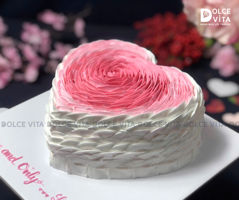 1057 (40) Bánh hình trái tim màu hồng pastel
