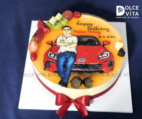 477 (180) Bánh mousse chanh dây vẽ chibi người và xe Subaru