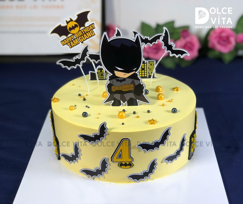 [2058] 90) Bánh kem chủ đề Batman - Quà tặng siêu ngầu cho bé mê Siêu Anh Hùng!