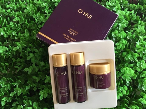 Set mini 3 sản phẩm Baby Collagen™ chống lão hóa Ohui Age Recovery