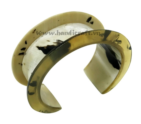 Natural horn bracelet