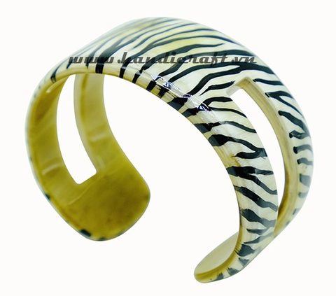 Horn & Lacquer Bracelet