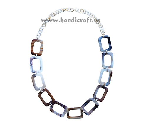 Small round horn & rectangular necklace