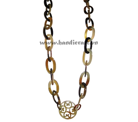 Oval horn links with round pendant