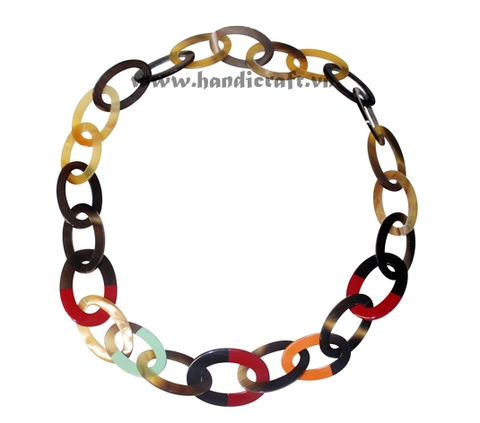Oval horn with multi color lacquer necklace