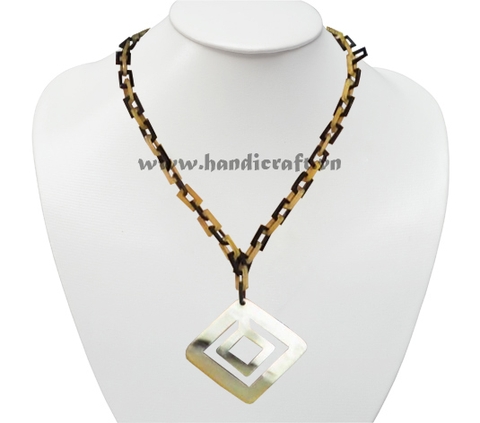 Small rectangular horn links with large square pendant
