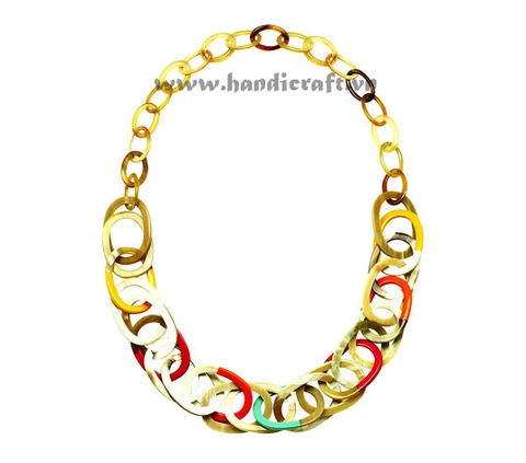 Oval horn with lacquers