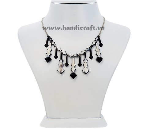 Dark horn necklace