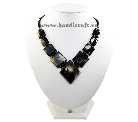 Dark horn necklace