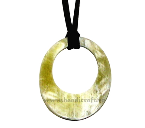 Horn pendant