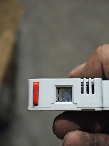 BỘ CẦU CHÌ SUNIGHT DC 15A . 25A. 32A 1000VDC ( DC FUSE )