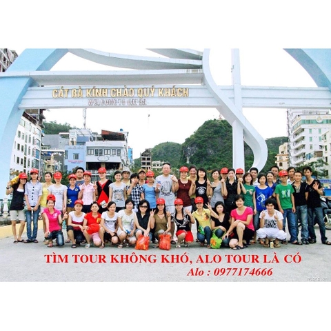 Đoàn 200 khách trong KCN Nomura đi Cát Bà (năm 2012)