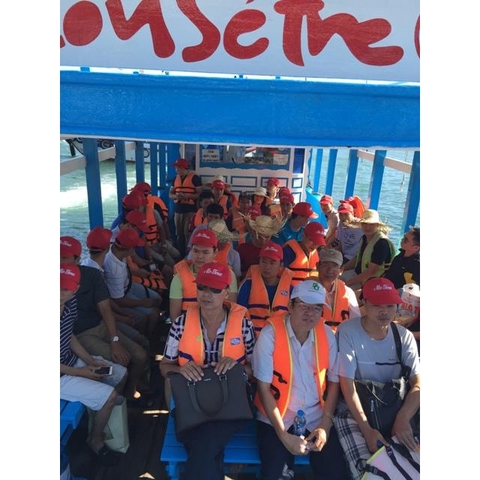 Tour Hải Phòng - Nha Trang - Đảo Con Sẻ Tre (45 người, tháng 11, năm 2015)