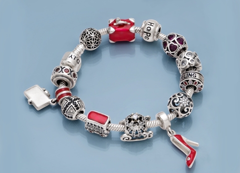 Giới trẻ chưa bao giờ chán vòng Pandora