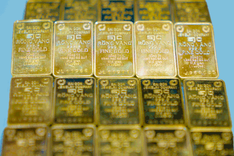 Giá vàng hôm nay 24/2/2026 tiếp đà tăng dữ dội, SJC hướng đến mốc kỷ lục