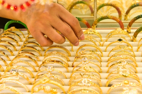 Giá vàng hôm nay (chiều 22-4): Tiếp đà giảm