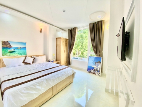 Phòng 1 Giường Đôi - Window ( Caroline Beach Hotel )