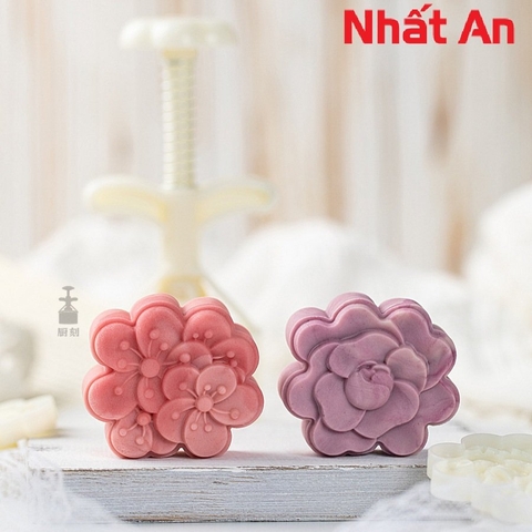 Khuôn Trung Thu cẩm tú cầu và hoa trà 50gr